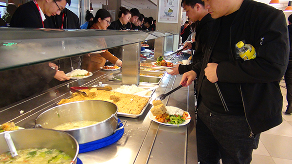 飯?zhí)?>
                    </div>
                </div>
            </div>
        </div>

        <div   id=