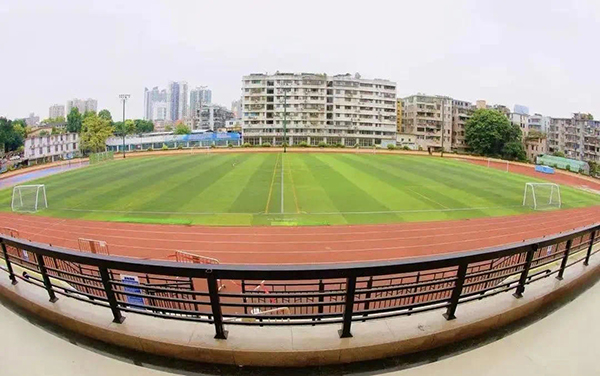 學(xué)校操場