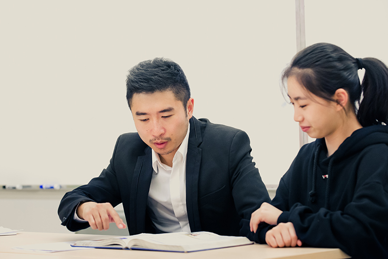 課業(yè)指導(dǎo)老師輔導(dǎo)同學